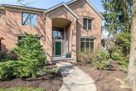 5580 High Point Rd, Solon, OH 44139 photo 2
