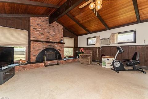 6159 Bryson Dr, Mentor, OH 44060 photo 3