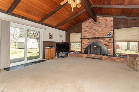 6159 Bryson Dr, Mentor, OH 44060 photo 4