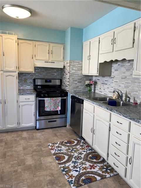 3017 Aberdeen Ave, Ashtabula, OH 44004 photo 2