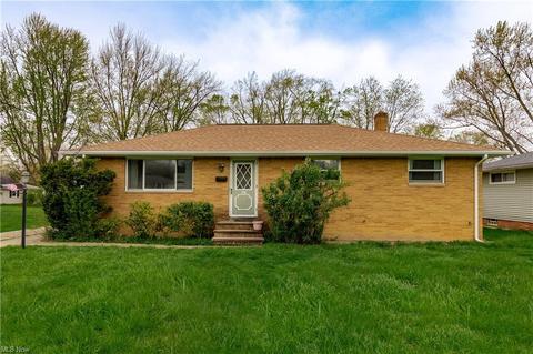 149 Maplelawn Dr, Berea, OH 44017 photo 1