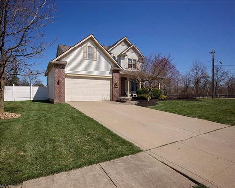 109 Regency Ct, Elyria, OH 44035 photo 3