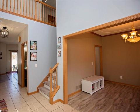 109 Regency Ct, Elyria, OH 44035 photo 8