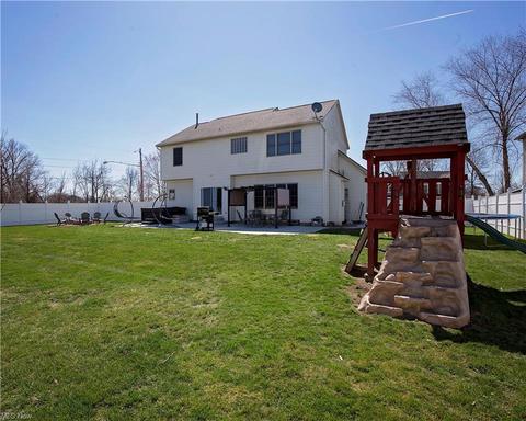 109 Regency Ct, Elyria, OH 44035 photo 4
