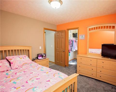 109 Regency Ct, Elyria, OH 44035 photo 32