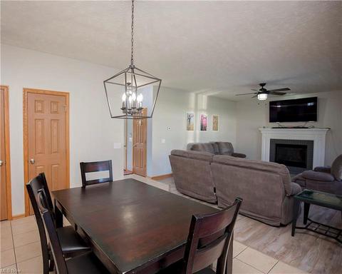 109 Regency Ct, Elyria, OH 44035 photo 18
