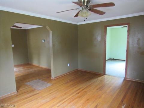 112 Forest St, Lagrange, OH 44050 photo 5