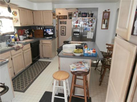 2986 Bishop Rd, Willoughby Hills, OH 44092 photo 3