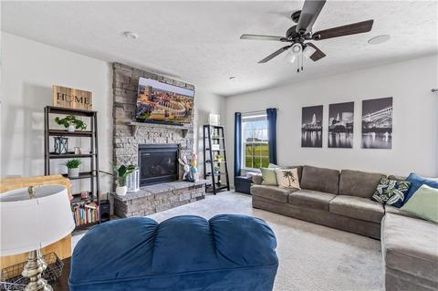 823 Buckingham Dr, Lagrange, OH 44050 photo 4