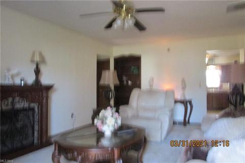 1707 Gulf Rd, Elyria, OH 44035 photo 3