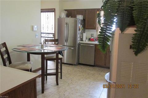 1707 Gulf Rd, Elyria, OH 44035 photo 8