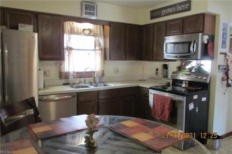 1707 Gulf Rd, Elyria, OH 44035 photo 9