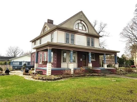 404 E Iron Ave, Dover, OH 44622 photo 1