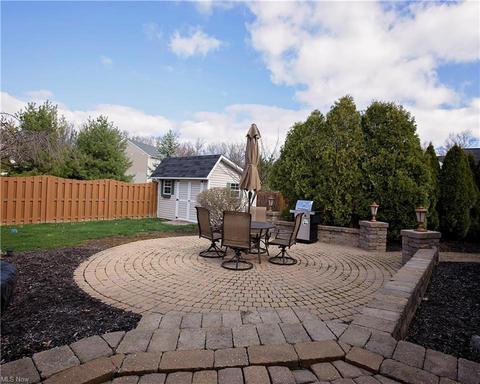 6882 Roe Ln, Lorain, OH 44053 photo 4
