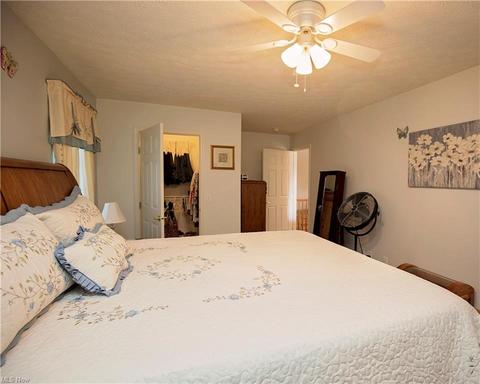 6882 Roe Ln, Lorain, OH 44053 photo 27