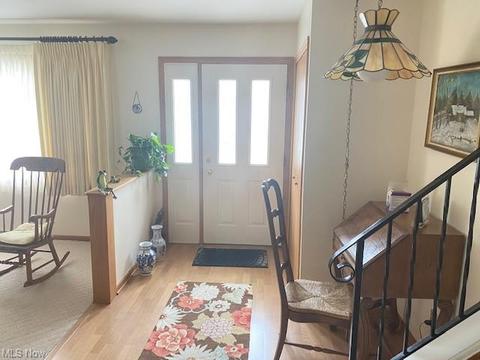 136 Brookvalley Dr, Elyria, OH 44035 photo 2