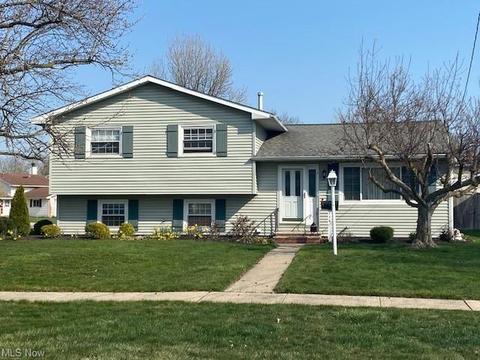 136 Brookvalley Dr, Elyria, OH 44035 photo 1