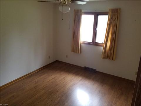 6991 E Parkview Dr, Parma, OH 44134 photo 12