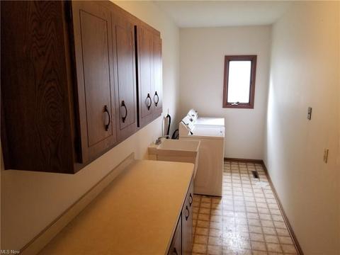 6991 E Parkview Dr, Parma, OH 44134 photo 7