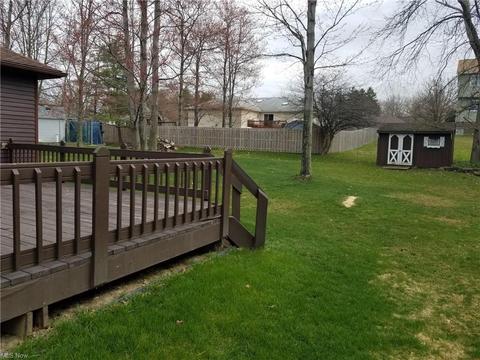 6991 E Parkview Dr, Parma, OH 44134 photo 2