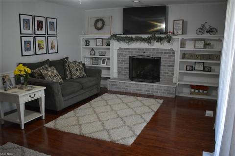 344 Crestview Dr, Elyria, OH 44035 photo 8