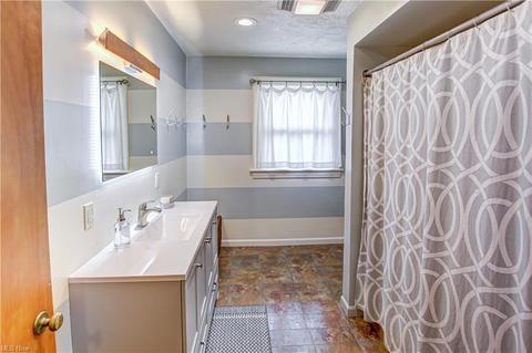 4419 Sheraton Dr, Parma, OH 44134 photo 22