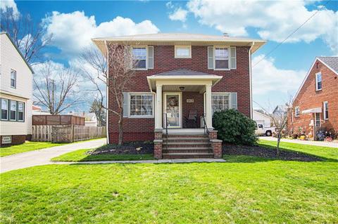 4419 Sheraton Dr, Parma, OH 44134 photo 1