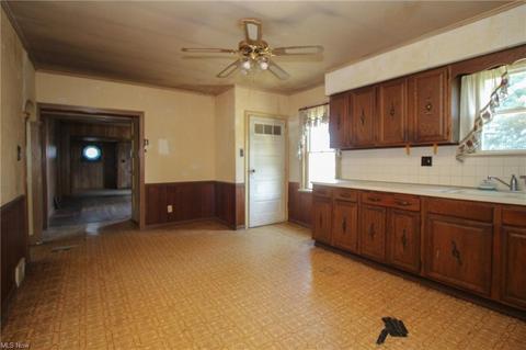 532 Sexton St, Struthers, OH 44471 photo 7