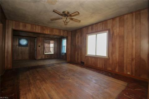532 Sexton St, Struthers, OH 44471 photo 4