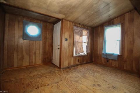 532 Sexton St, Struthers, OH 44471 photo 5