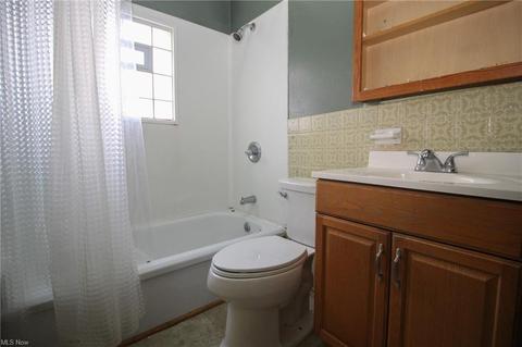 532 Sexton St, Struthers, OH 44471 photo 8