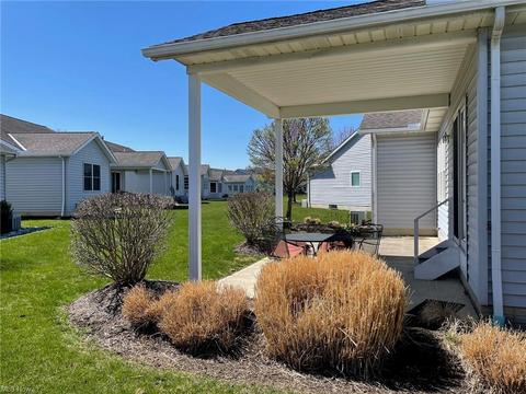 102 Saint Andrews, Elyria, OH 44035 photo 3