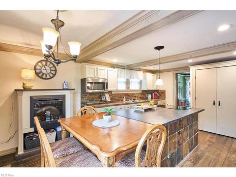 1266 N Howard St, Akron, OH 44310 photo 10