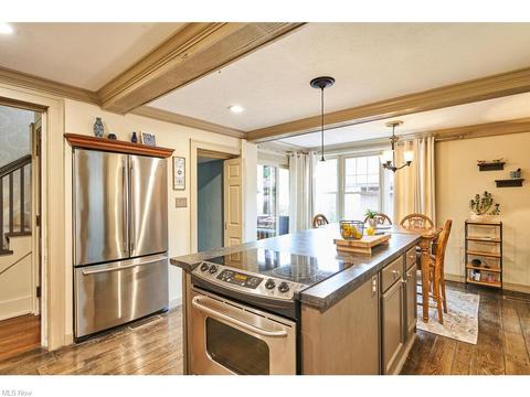 1266 N Howard St, Akron, OH 44310 photo 9