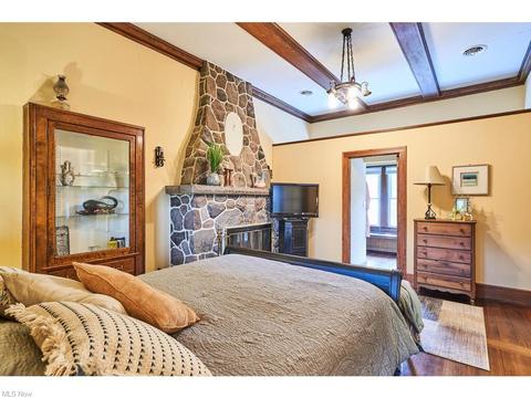 1266 N Howard St, Akron, OH 44310 photo 16