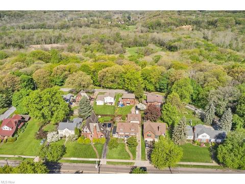 1266 N Howard St, Akron, OH 44310 photo 4