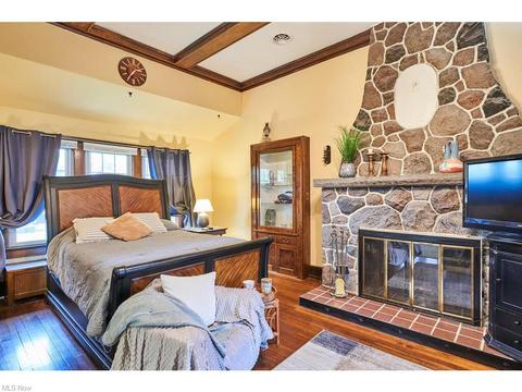 1266 N Howard St, Akron, OH 44310 photo 15