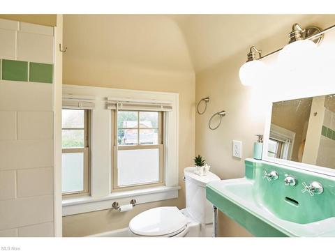1266 N Howard St, Akron, OH 44310 photo 23