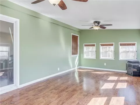 596 Mohawk Ave, Akron, OH 44305 photo 19