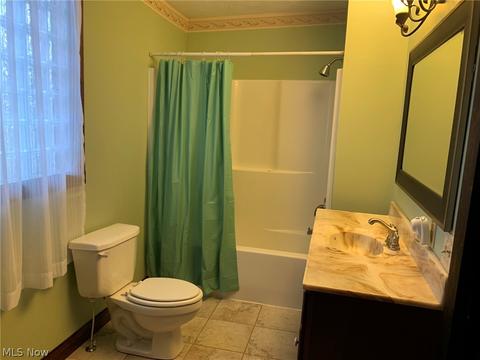 8825 S Main St, Windham, OH 44288 photo 4
