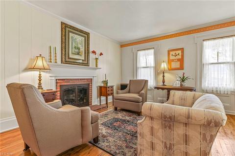 37911 Barber Ave, Willoughby, OH 44094 photo 4