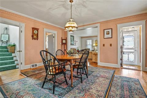 37911 Barber Ave, Willoughby, OH 44094 photo 2