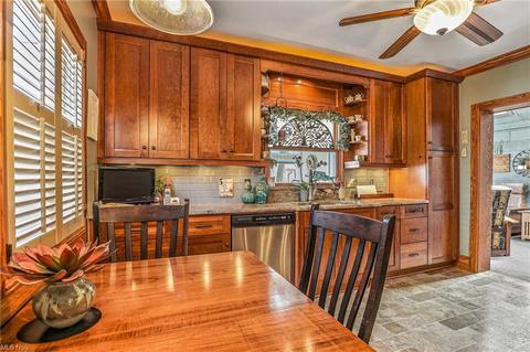 37911 Barber Ave, Willoughby, OH 44094 photo 8