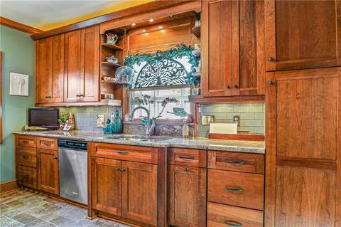 37911 Barber Ave, Willoughby, OH 44094 photo 7