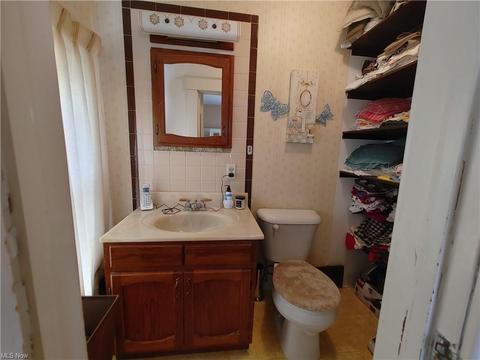 1606 W 13th St, Ashtabula, OH 44004 photo 17
