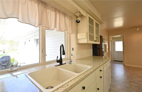 807 Washington Ave, Elyria, OH 44035 photo 14