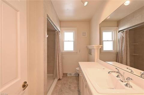 807 Washington Ave, Elyria, OH 44035 photo 23