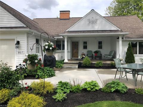 807 Washington Ave, Elyria, OH 44035 photo 2