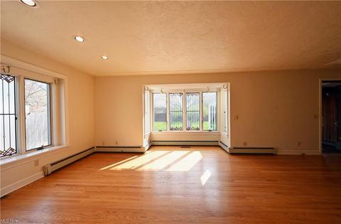 807 Washington Ave, Elyria, OH 44035 photo 8