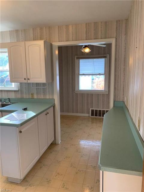 29954 Halifax St, Wickliffe, OH 44092 photo 11
